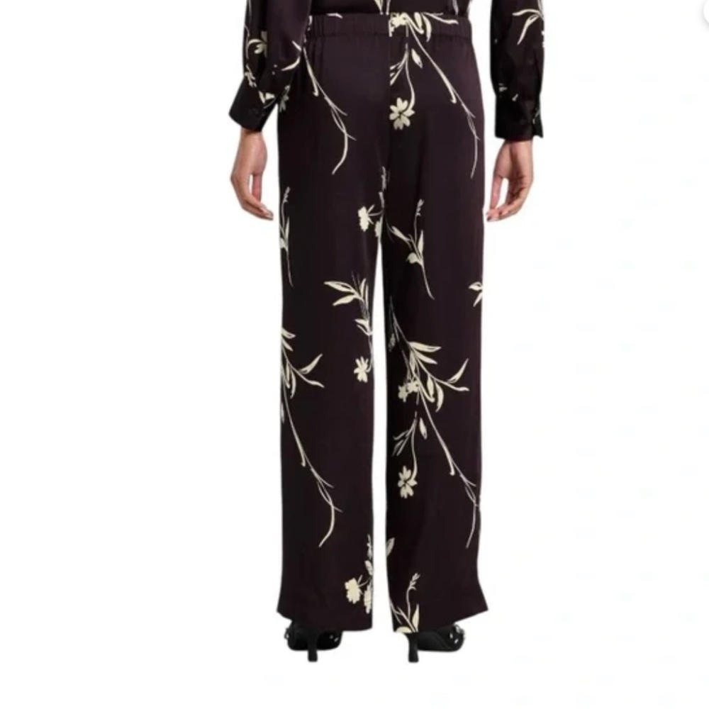 A New Day Low Rise Pull On Satin Floral Pants Size Small - Picture 3 of 3